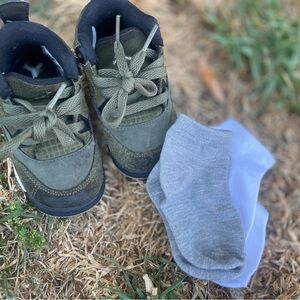 Infant Jordan Shoes, Green and Black w socks